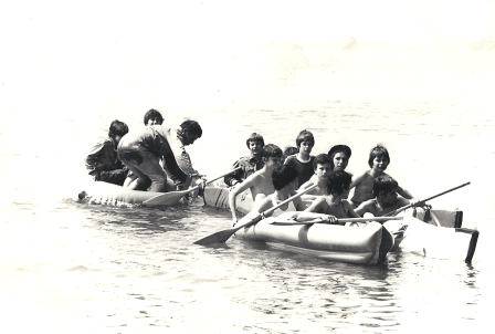 scouts_canoe_LacJoux.png